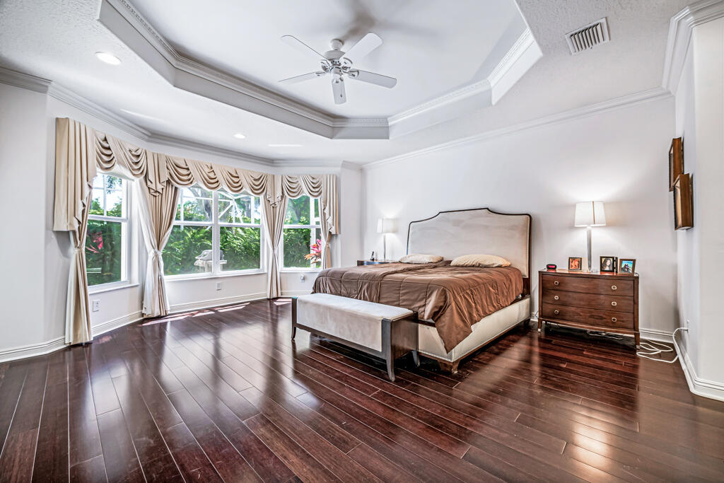 7619 Tarpon Cove Circle