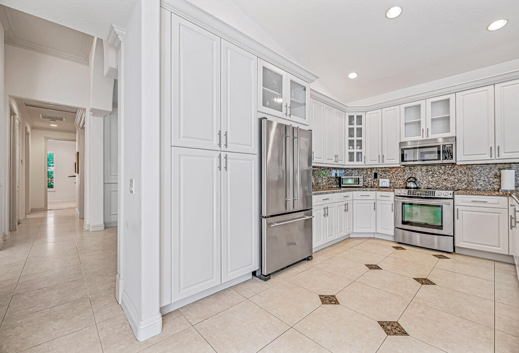 7619 Tarpon Cove Circle