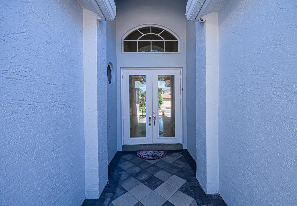 7619 Tarpon Cove Circle