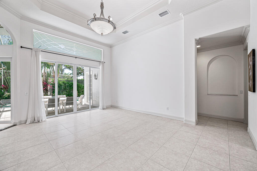 7619 Tarpon Cove Circle