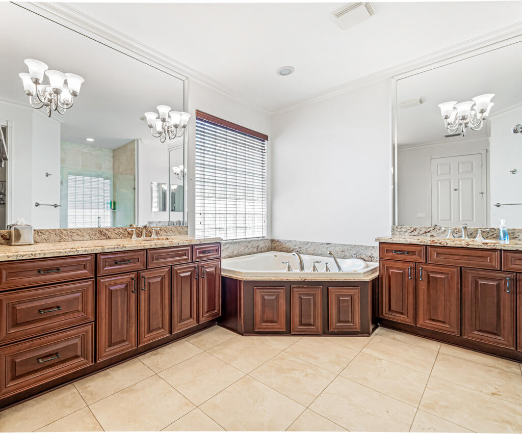 7619 Tarpon Cove Circle
