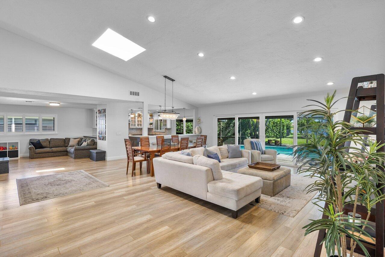 2320 SW 23rd Cranbrook Drive