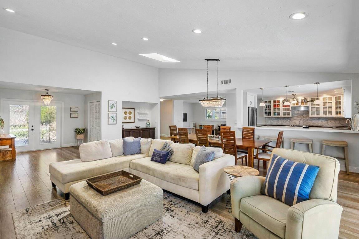 2320 SW 23rd Cranbrook Drive