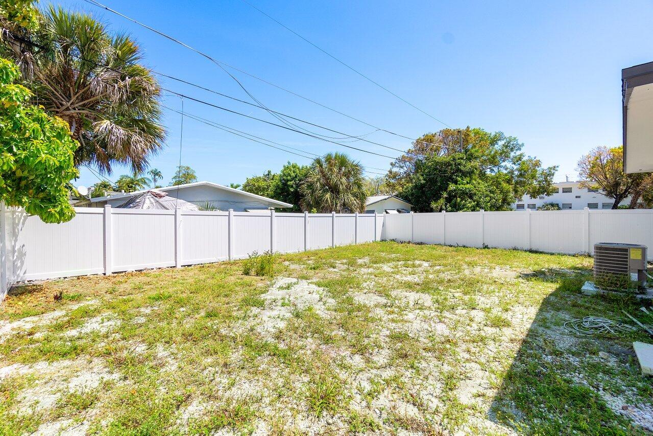 108 SE 11th Avenue