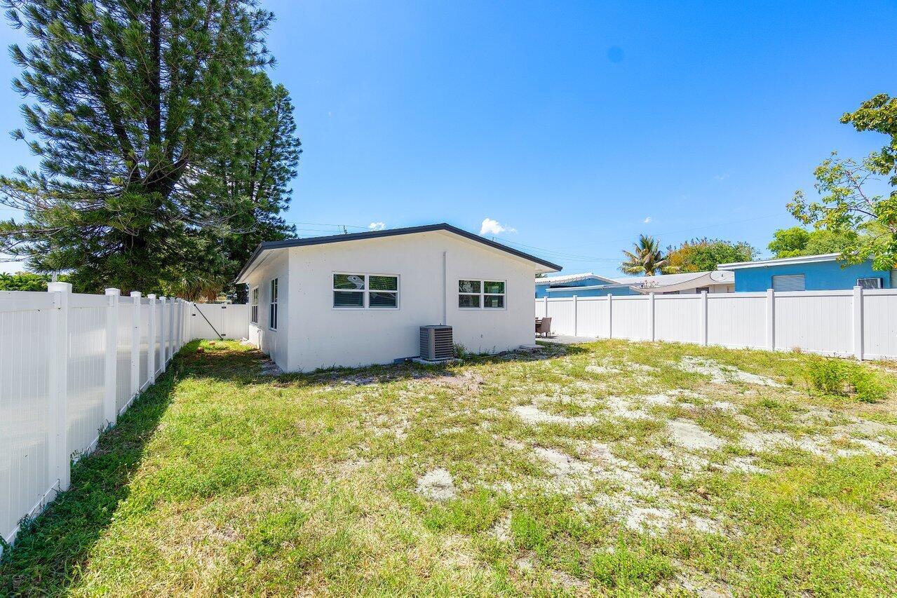 108 SE 11th Avenue