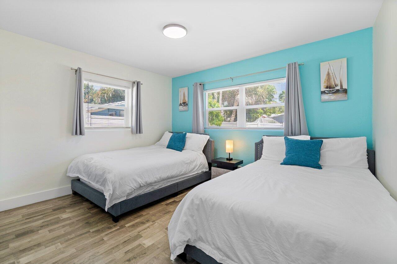 108 SE 11th Avenue