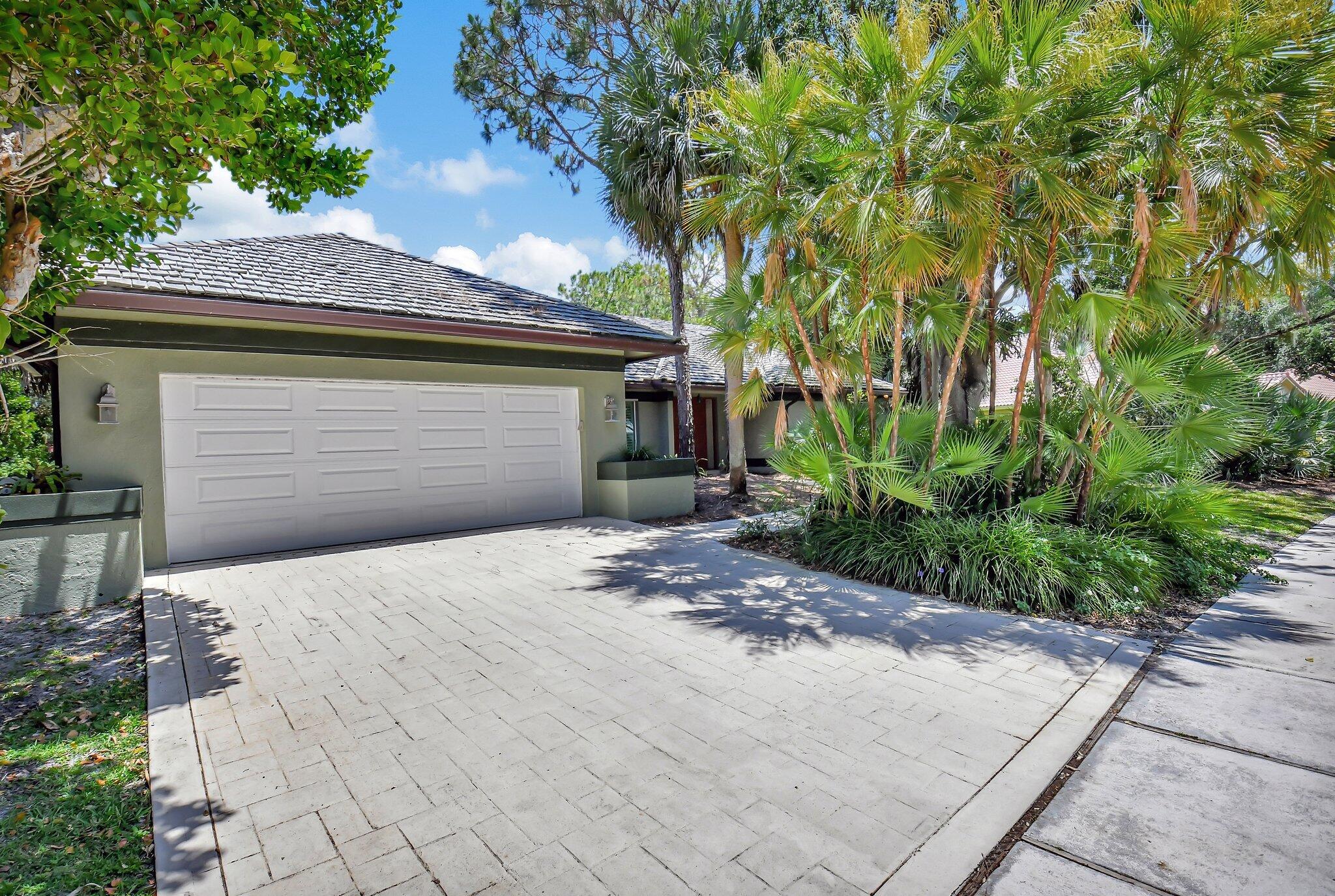 4418 Woodfield Boulevard