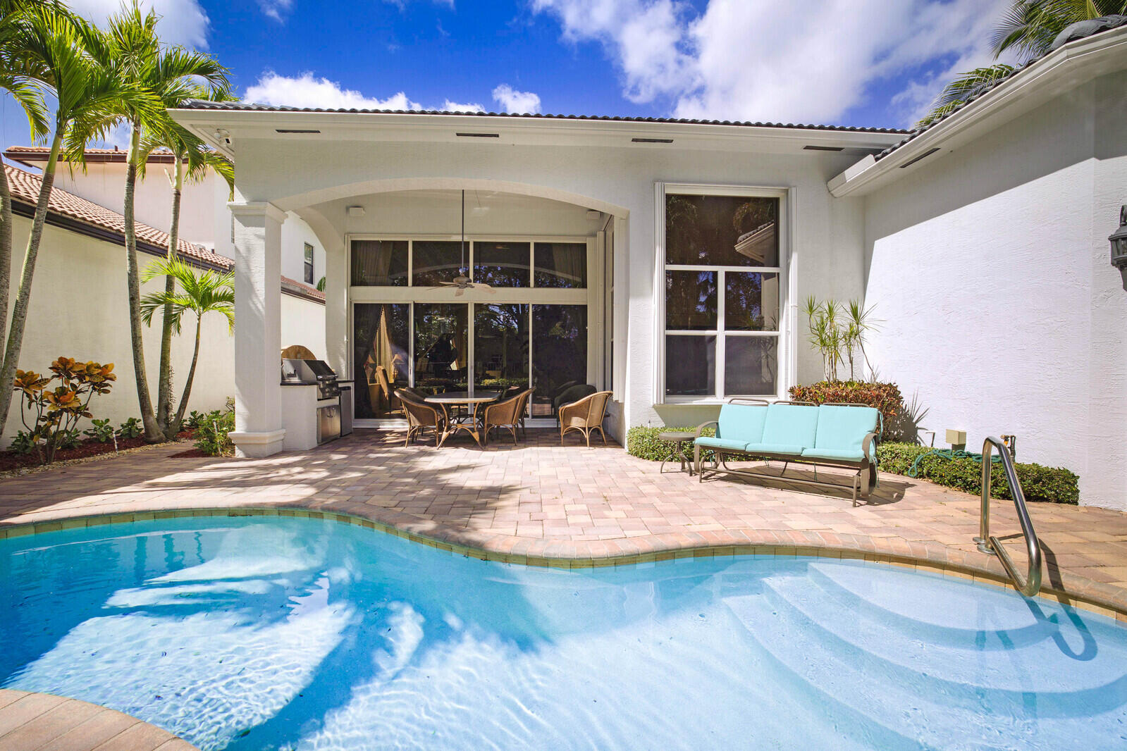 17857 Villa Club Way