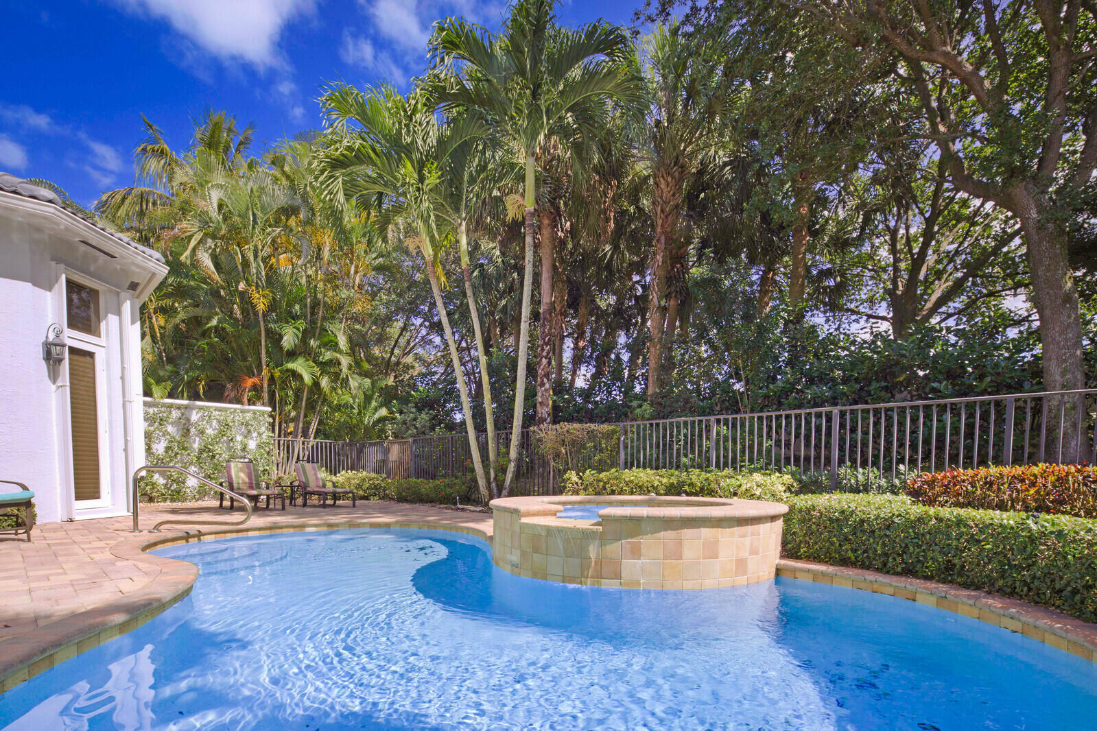 17857 Villa Club Way