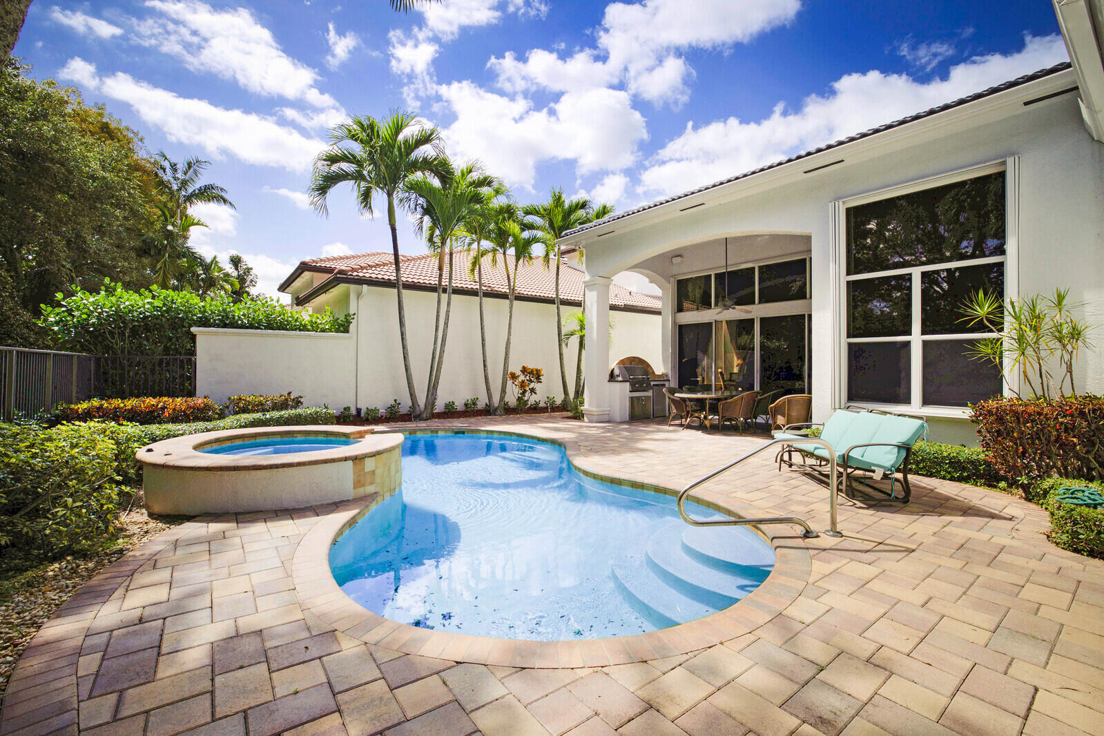 17857 Villa Club Way