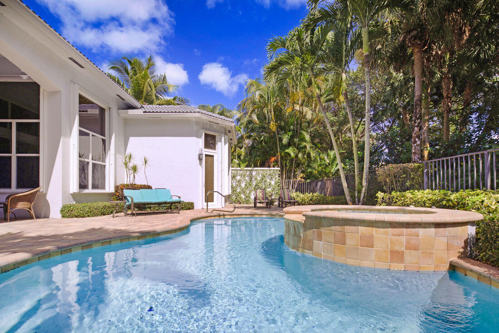 17857 Villa Club Way