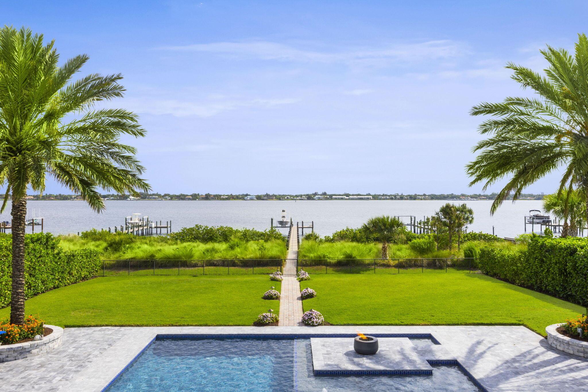 3050 NW Radcliffe Way