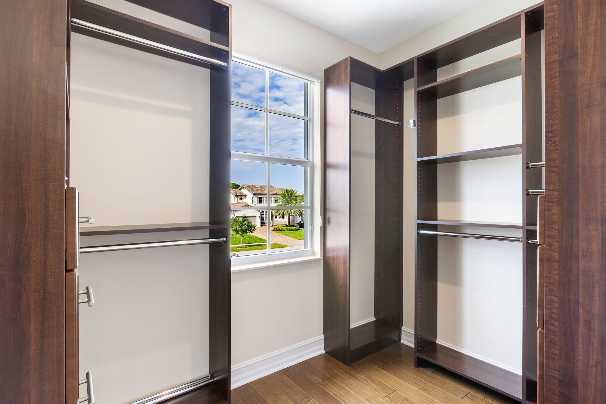 3050 NW Radcliffe Way