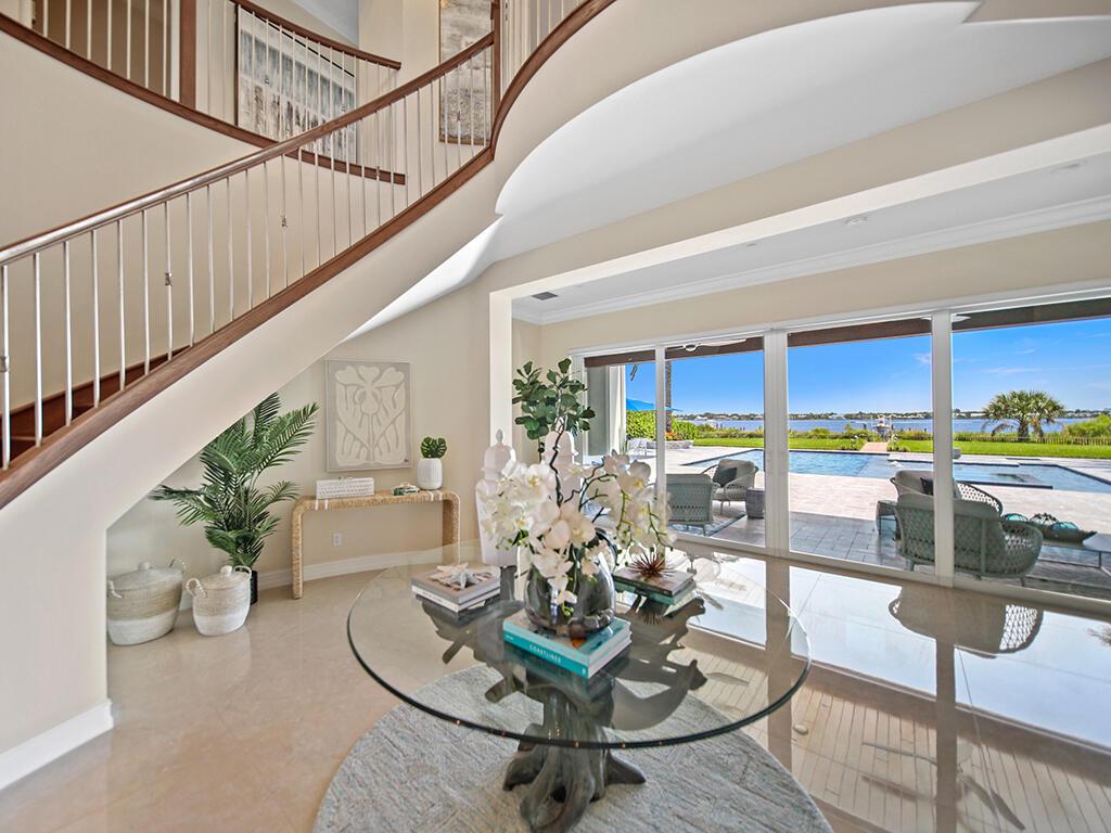 3050 NW Radcliffe Way