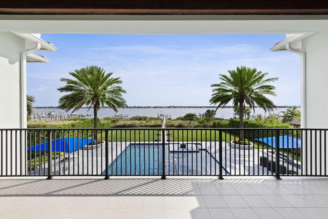 3050 NW Radcliffe Way