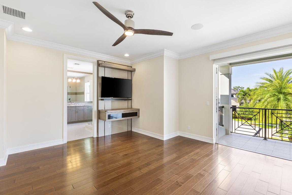 3050 NW Radcliffe Way