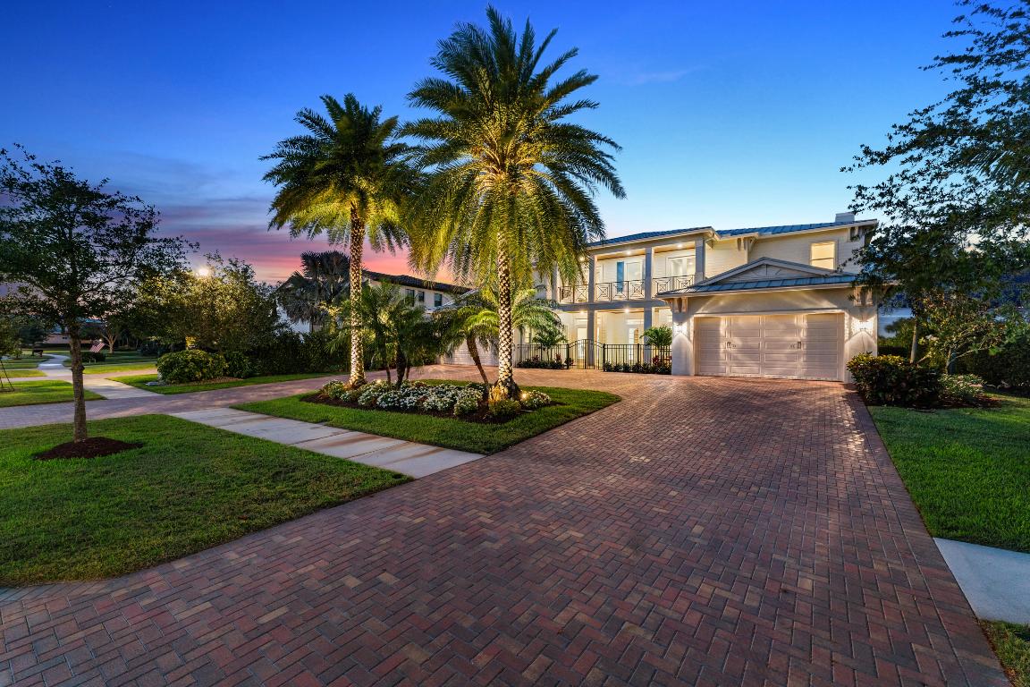 3050 NW Radcliffe Way