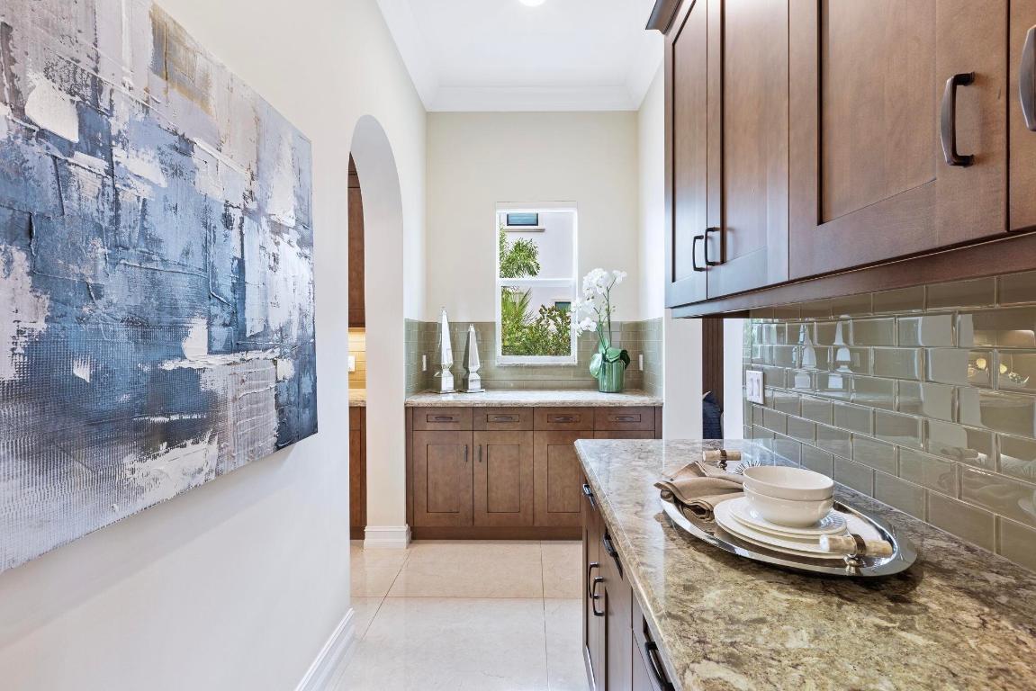 3050 NW Radcliffe Way