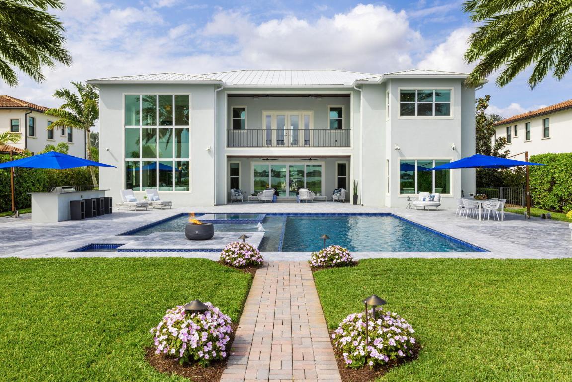 3050 NW Radcliffe Way