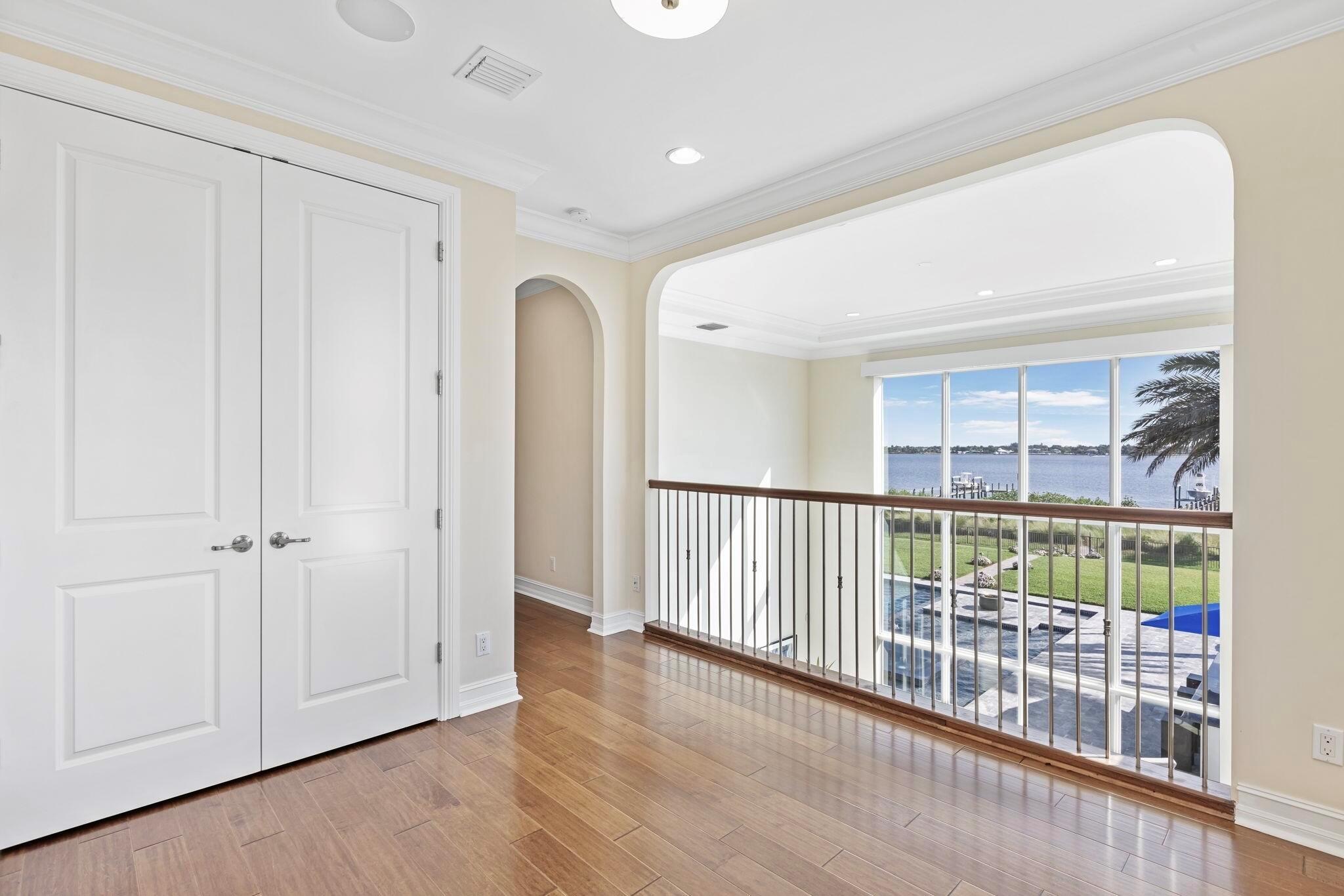 3050 NW Radcliffe Way