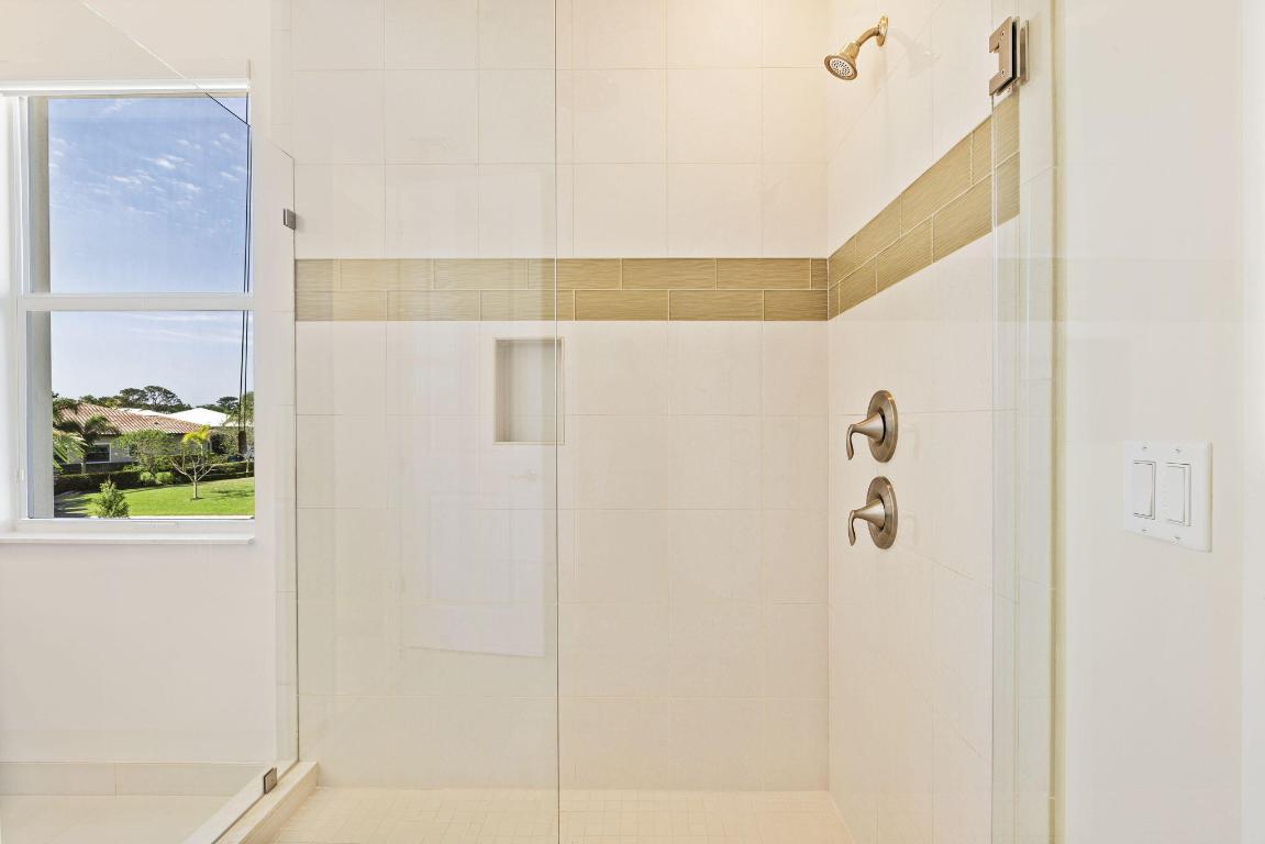 3050 NW Radcliffe Way