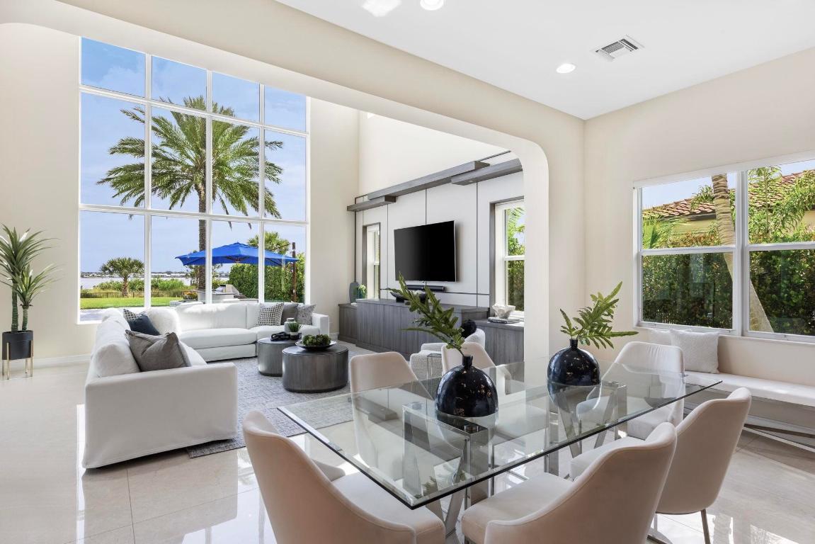 3050 NW Radcliffe Way