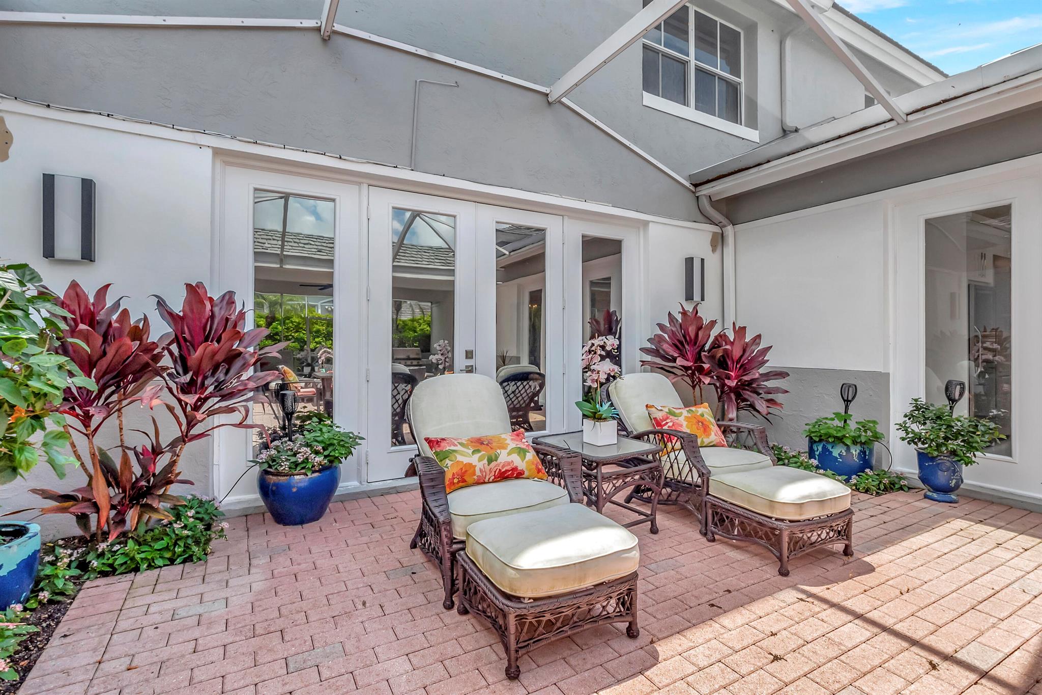 5641 NW 39th Avenue