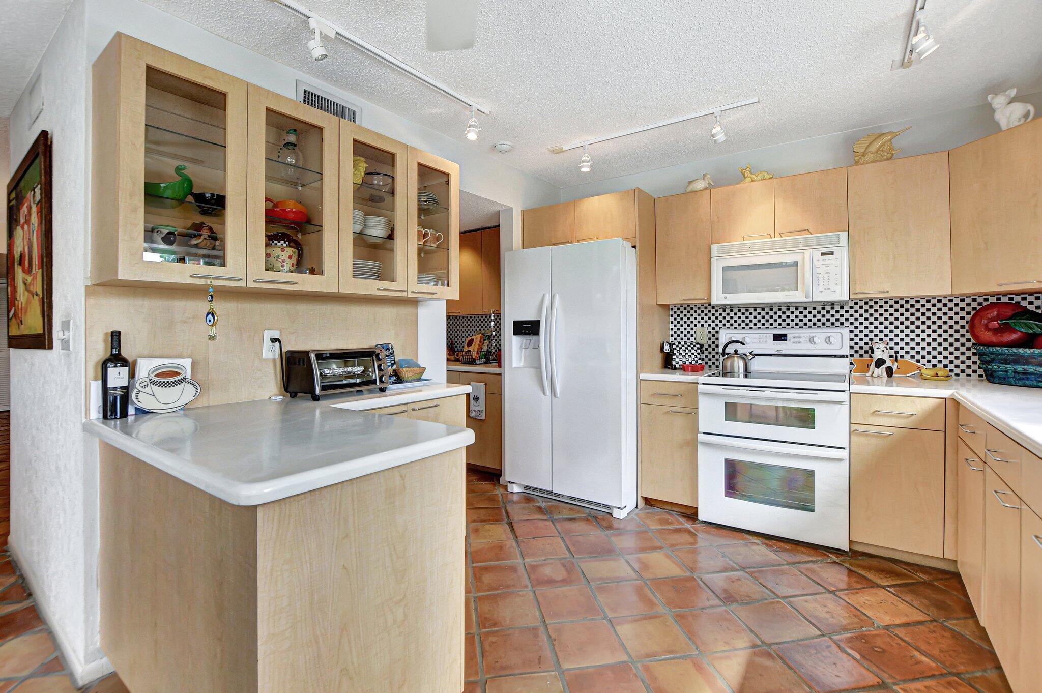 20160 Northcote Drive