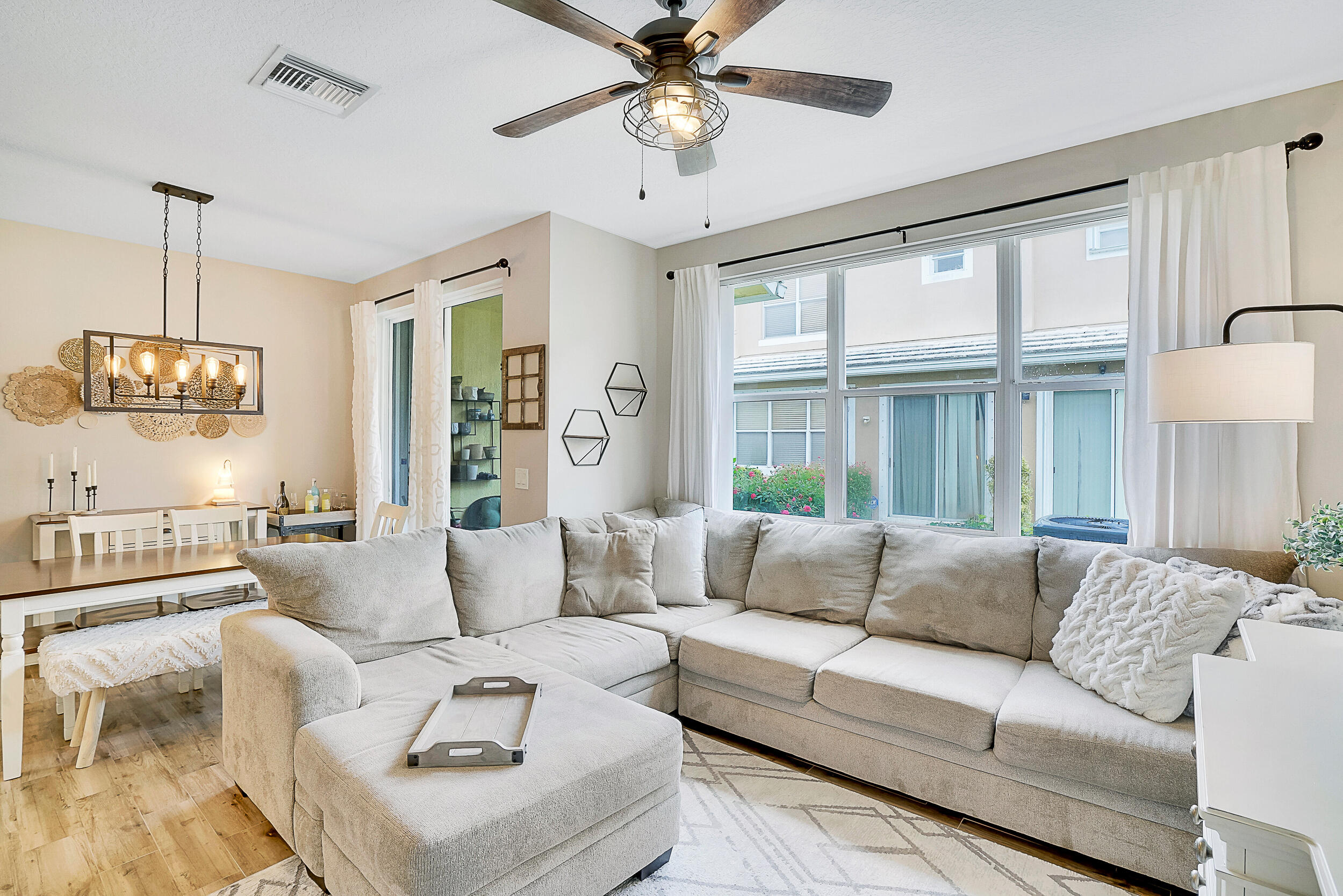 4954 Grinnell Street