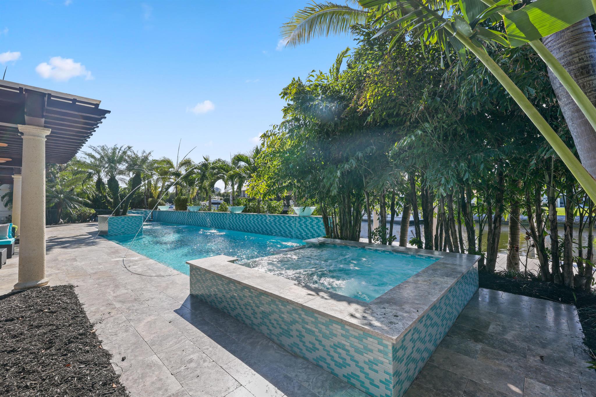 1255 Seminole Drive