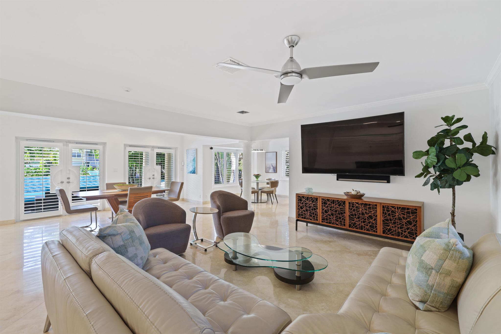 1255 Seminole Drive