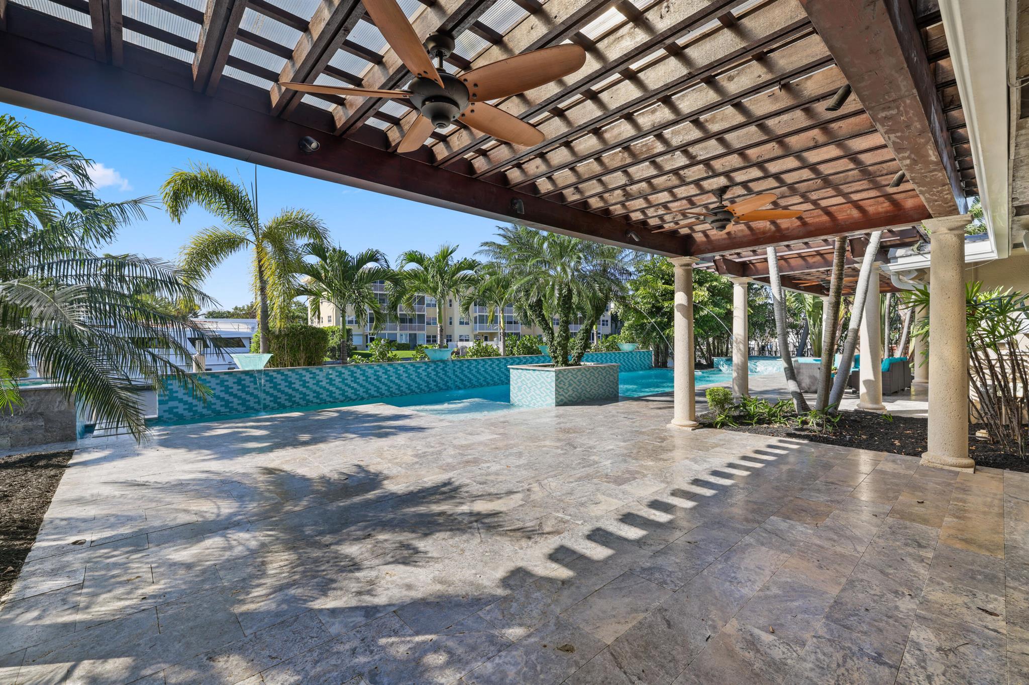 1255 Seminole Drive