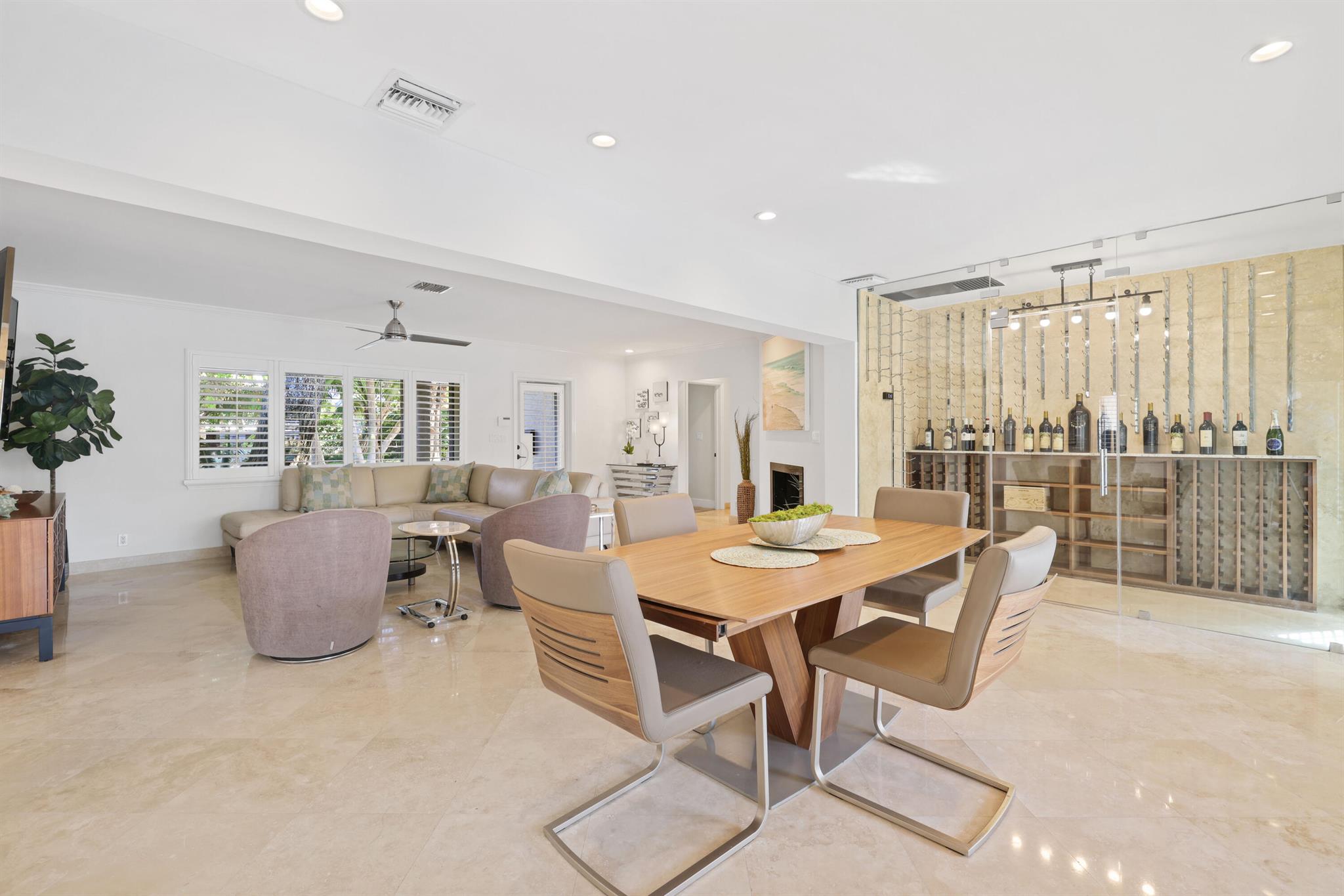 1255 Seminole Drive