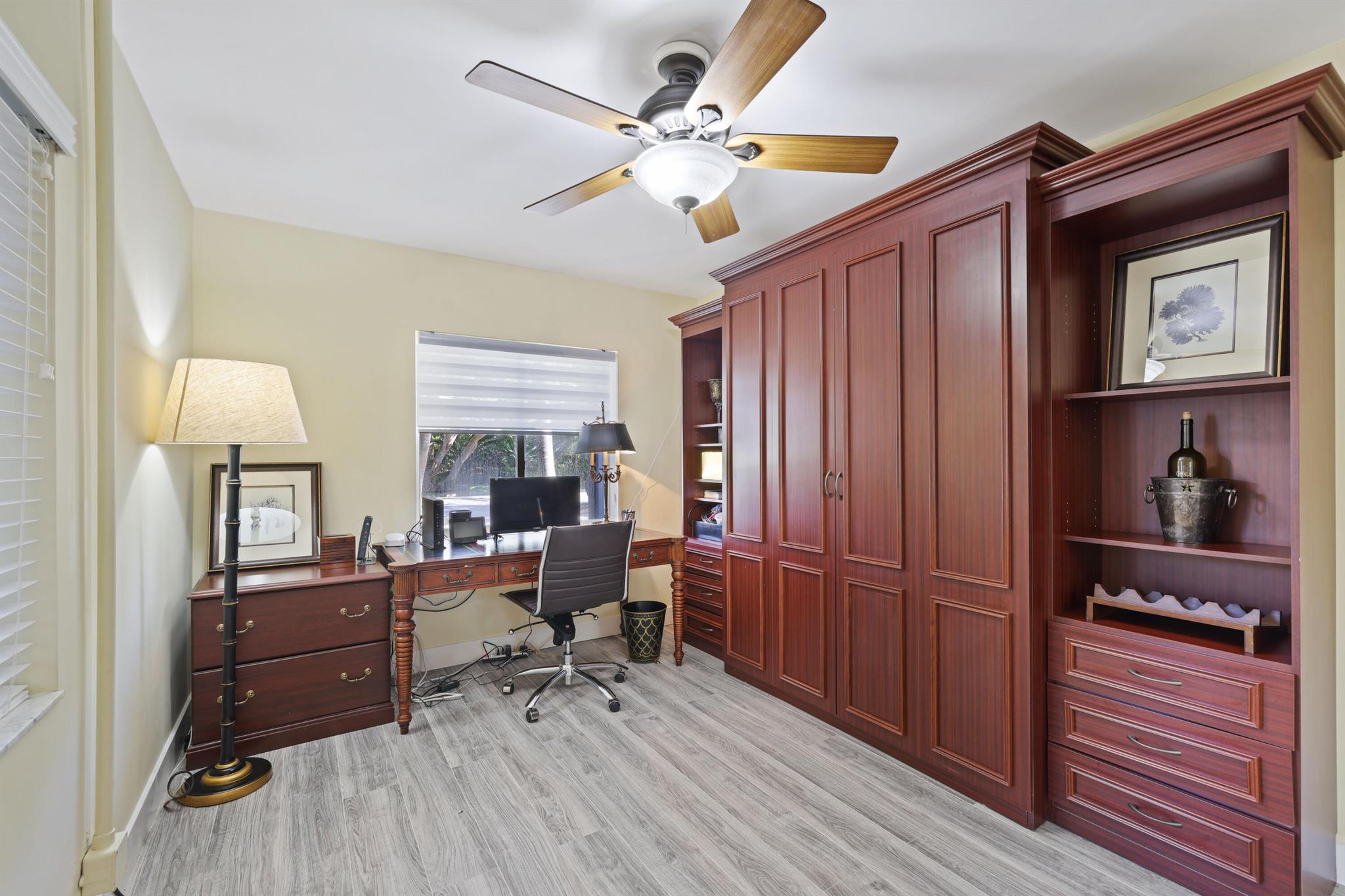 1255 Seminole Drive