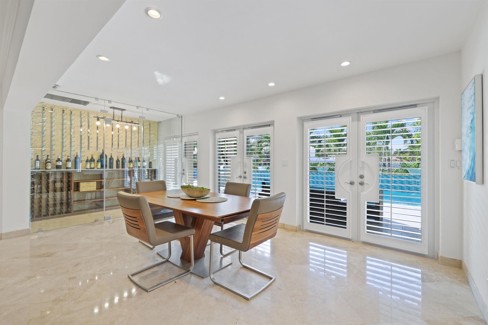 1255 Seminole Drive