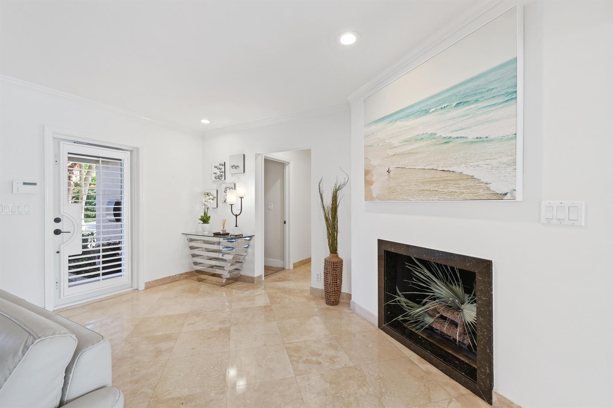1255 Seminole Drive