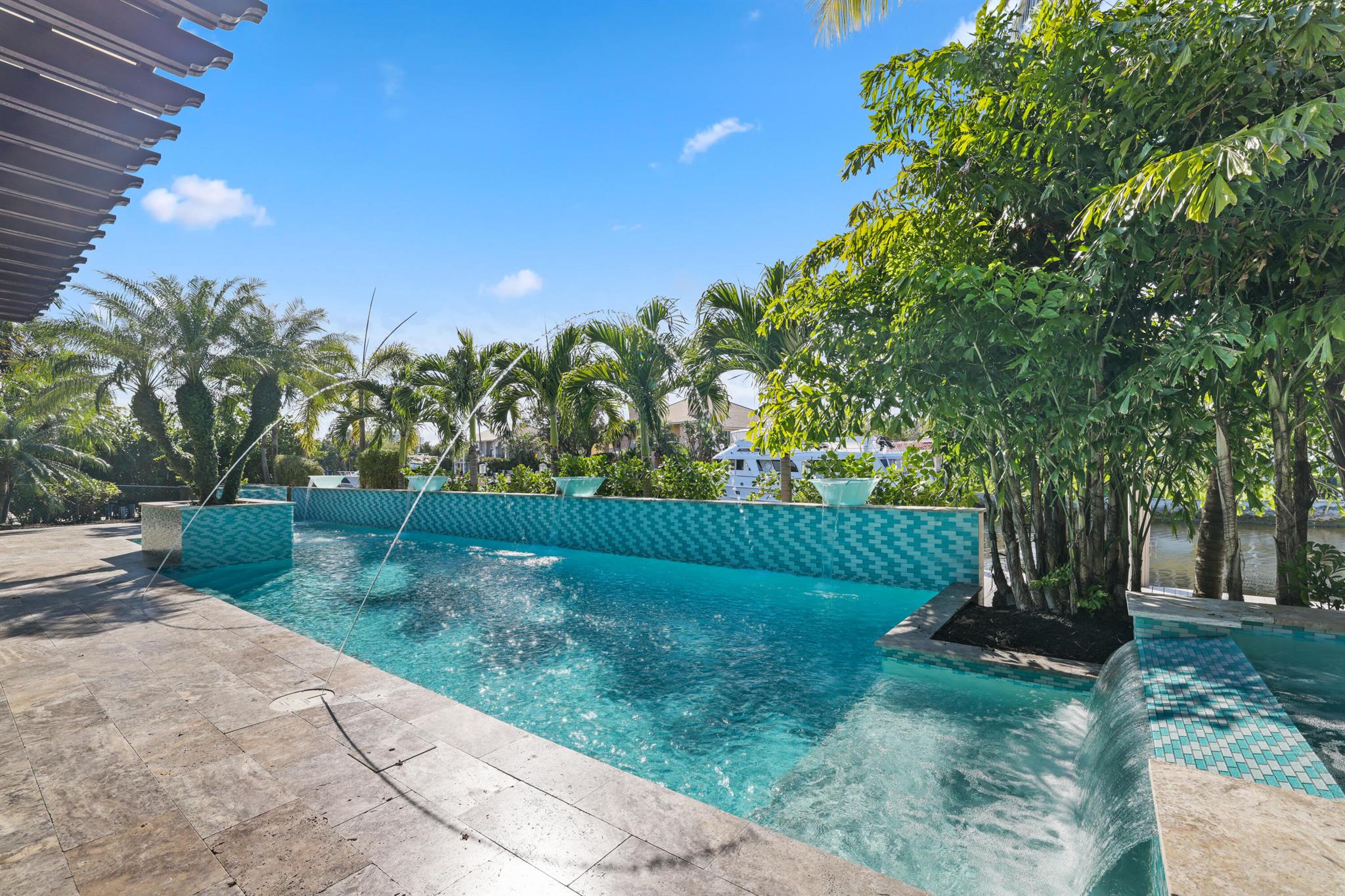 1255 Seminole Drive
