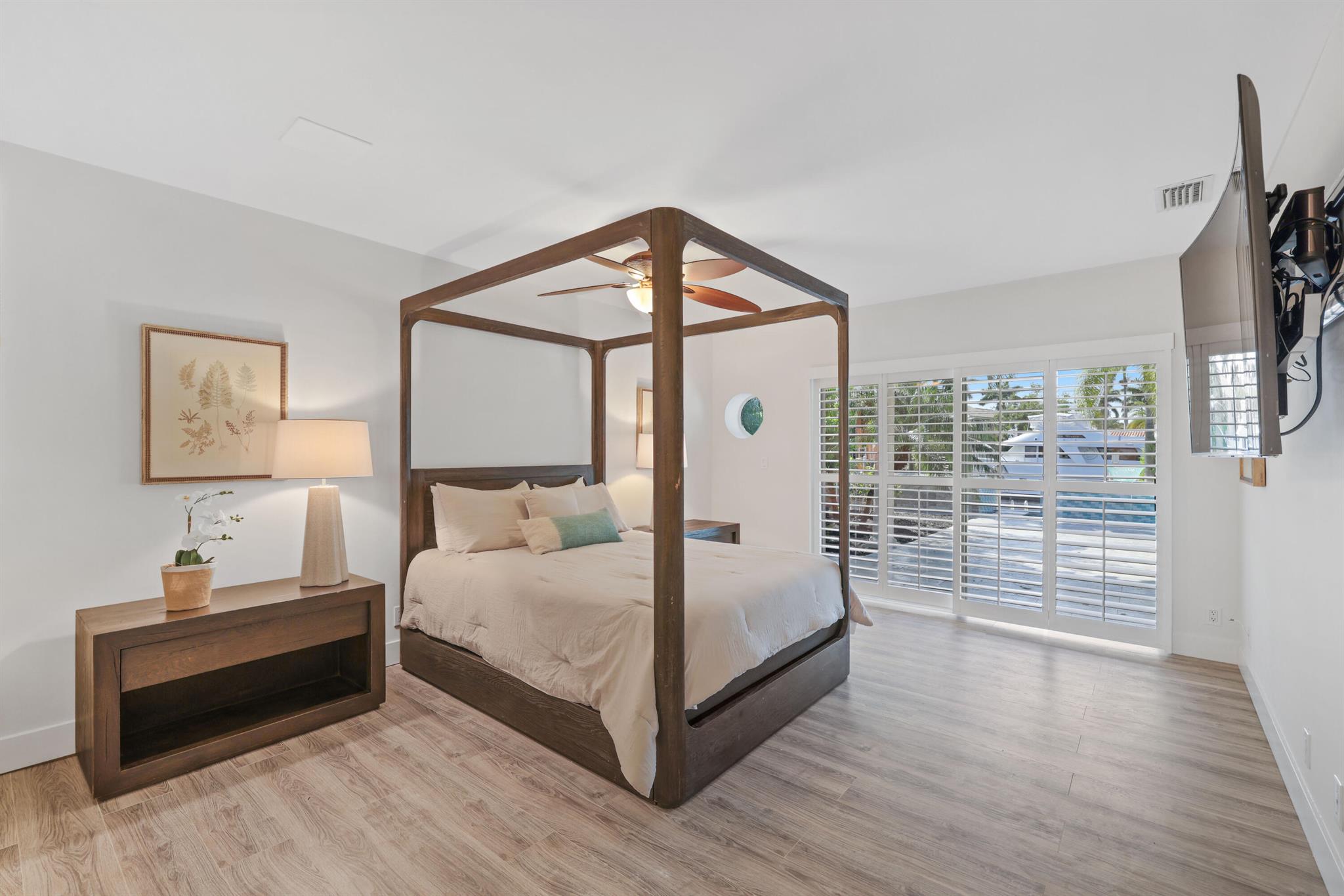 1255 Seminole Drive