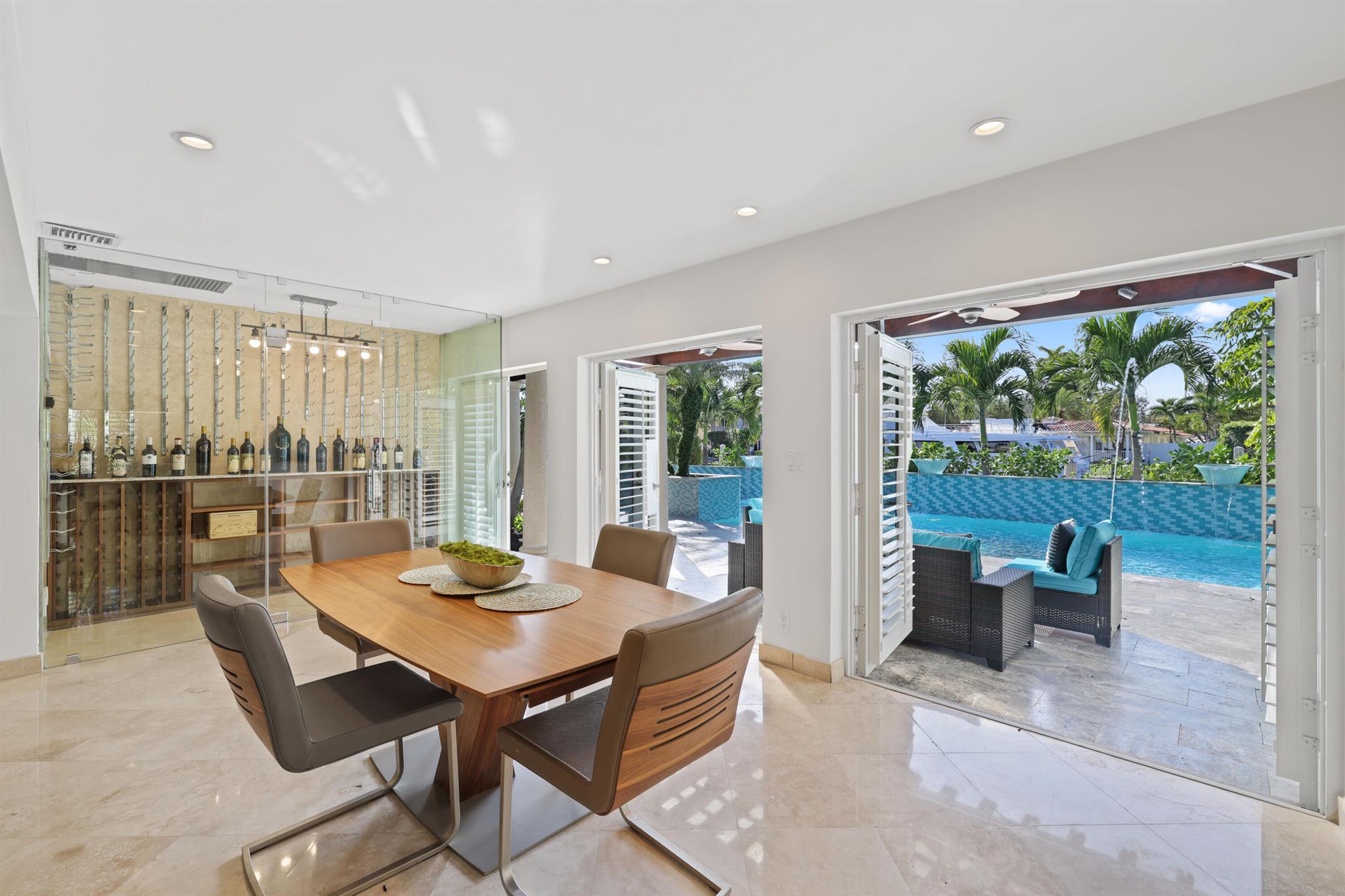 1255 Seminole Drive