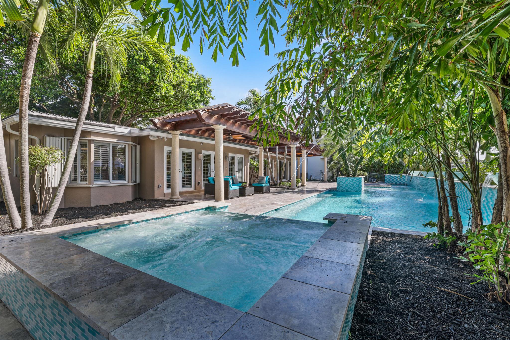 1255 Seminole Drive