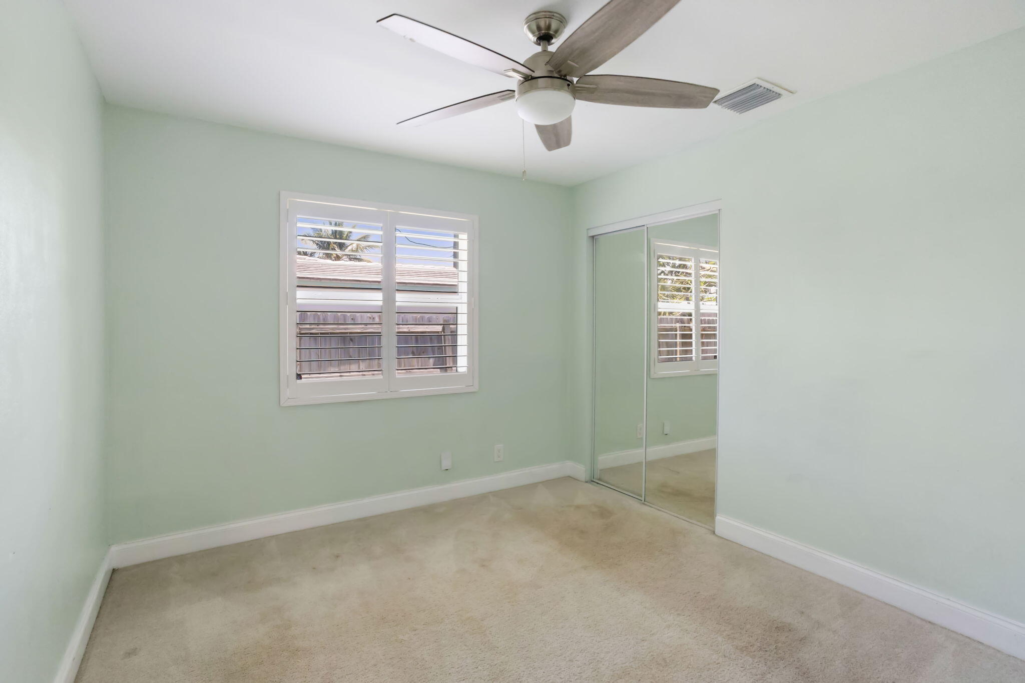 149 SE 27th Way