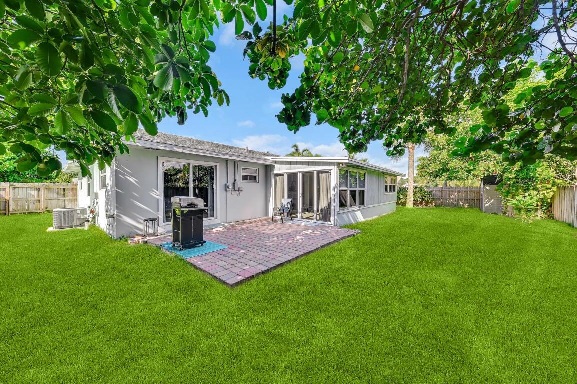 149 SE 27th Way