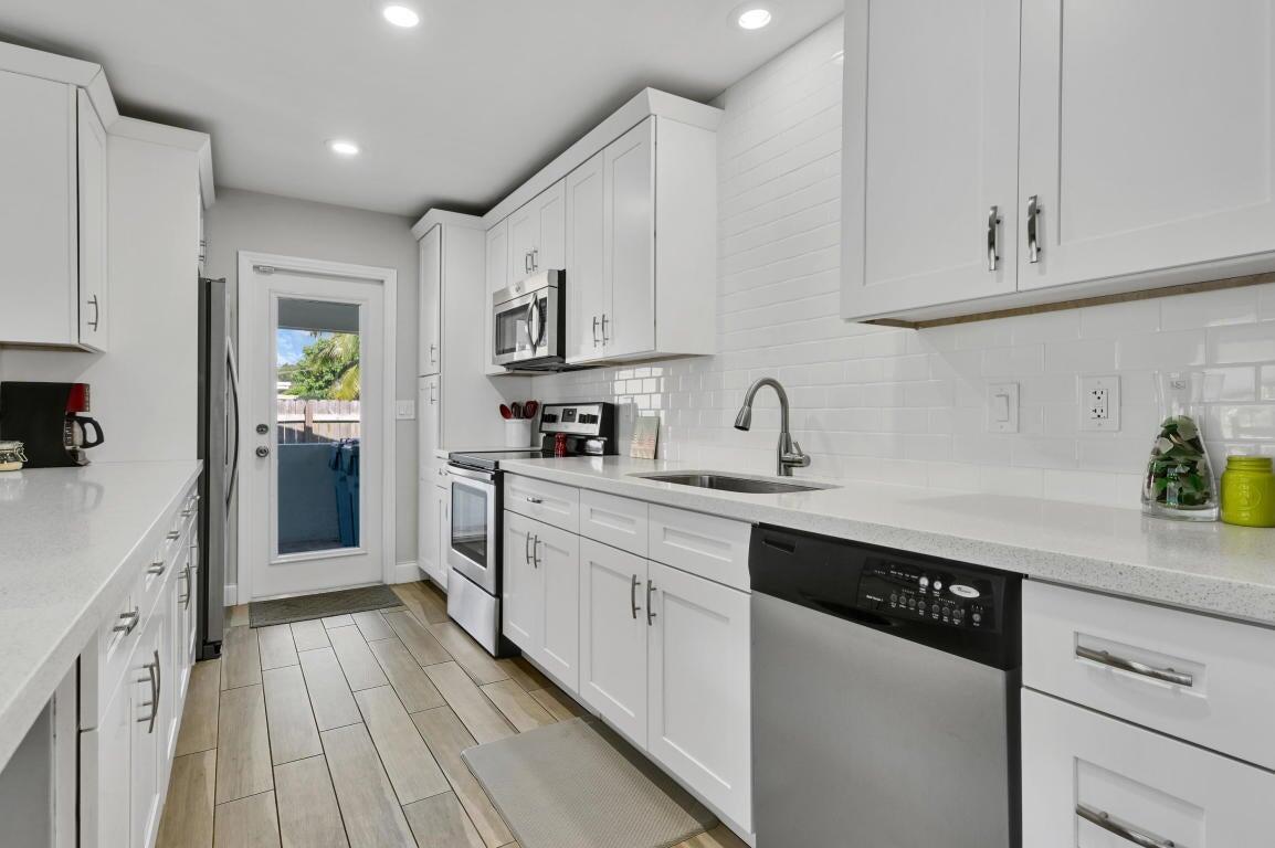 149 SE 27th Way