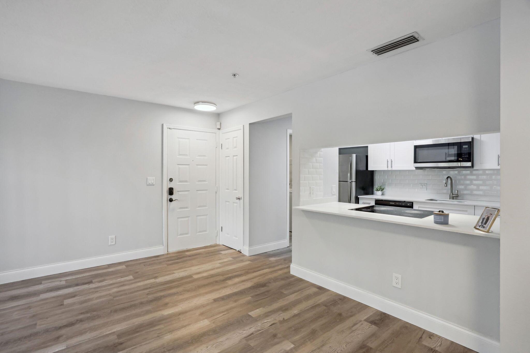2315 N Congress Avenue 22