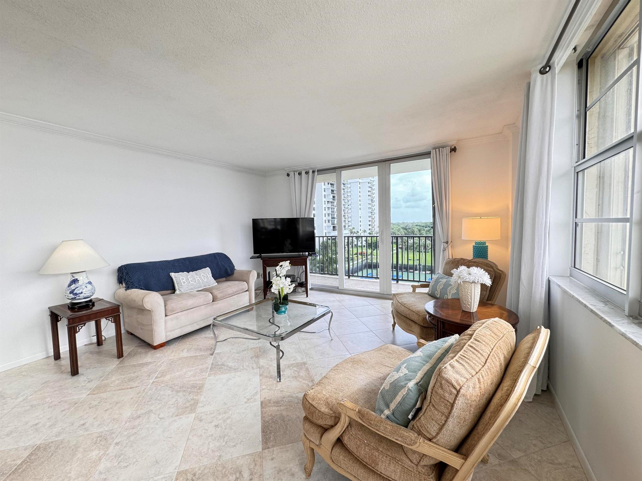 2121 N Ocean Boulevard 609w