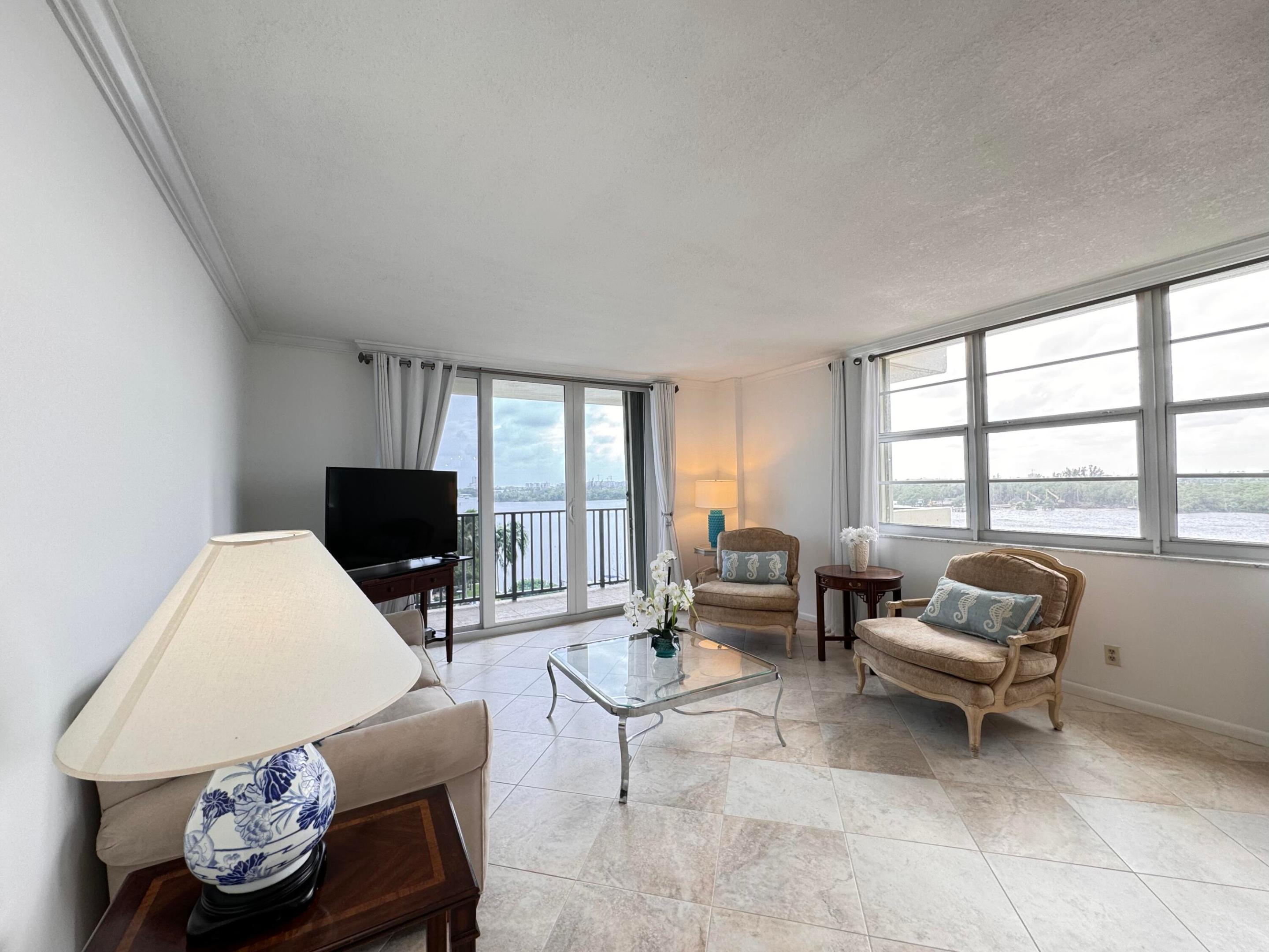 2121 N Ocean Boulevard 609w