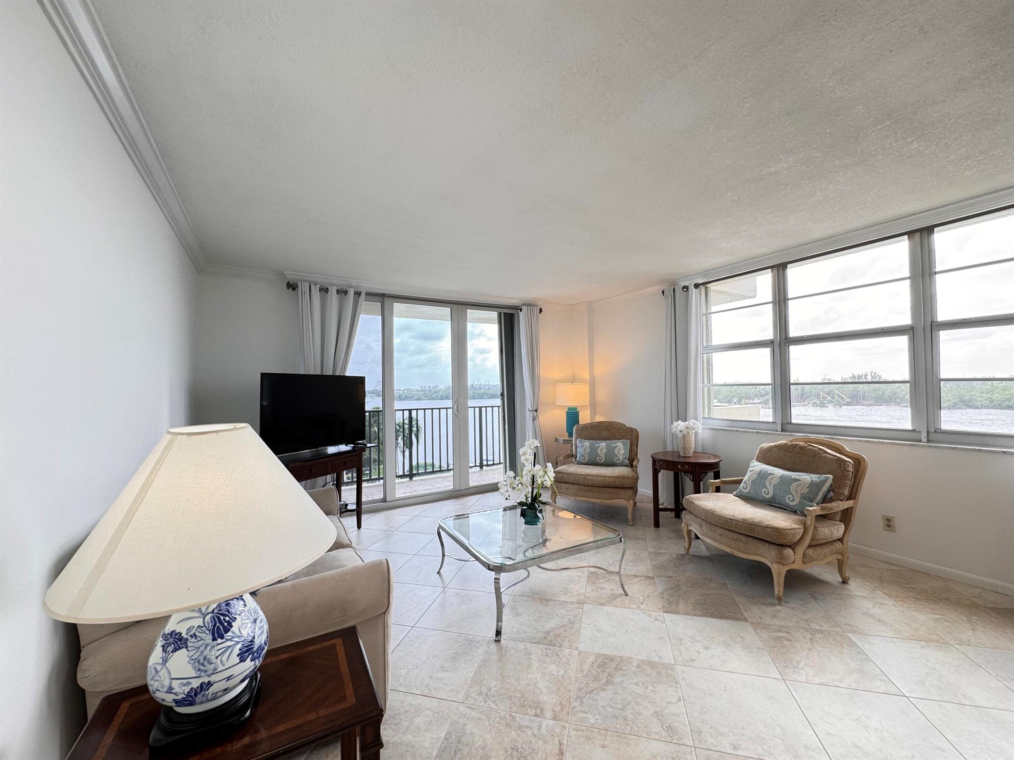 2121 N Ocean Boulevard 609w