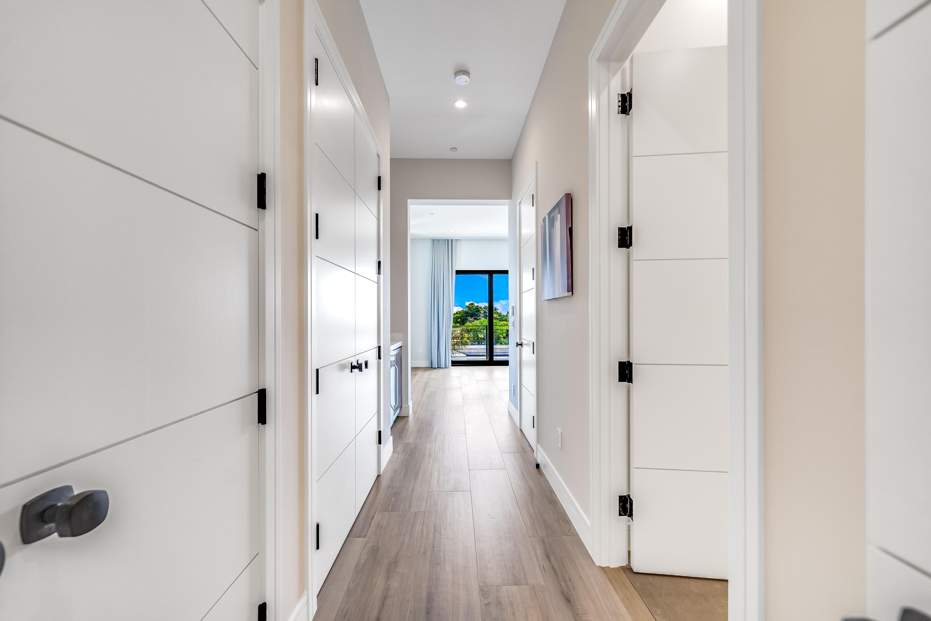 405 SE 6th Avenue 201