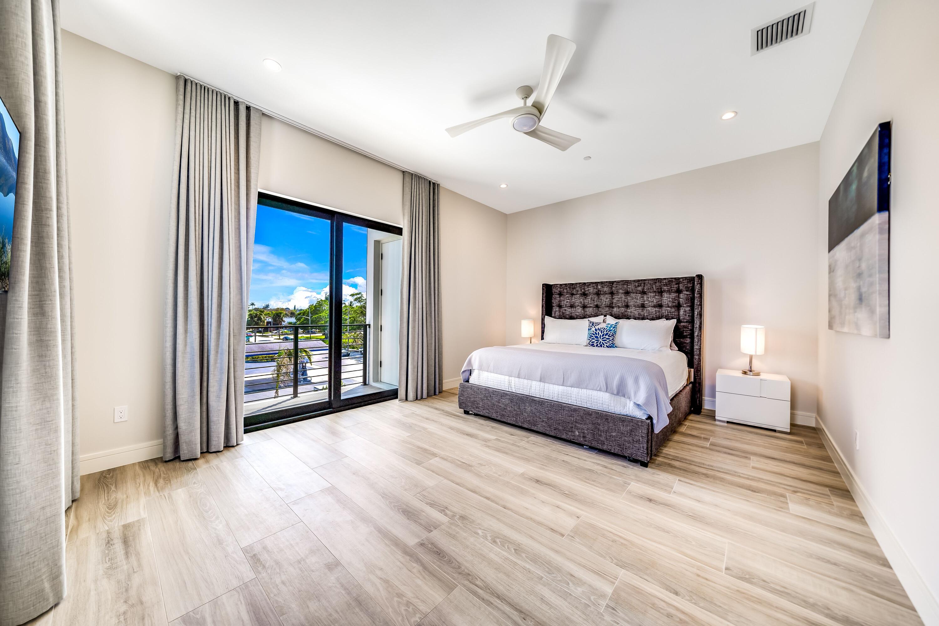 405 SE 6th Avenue 201