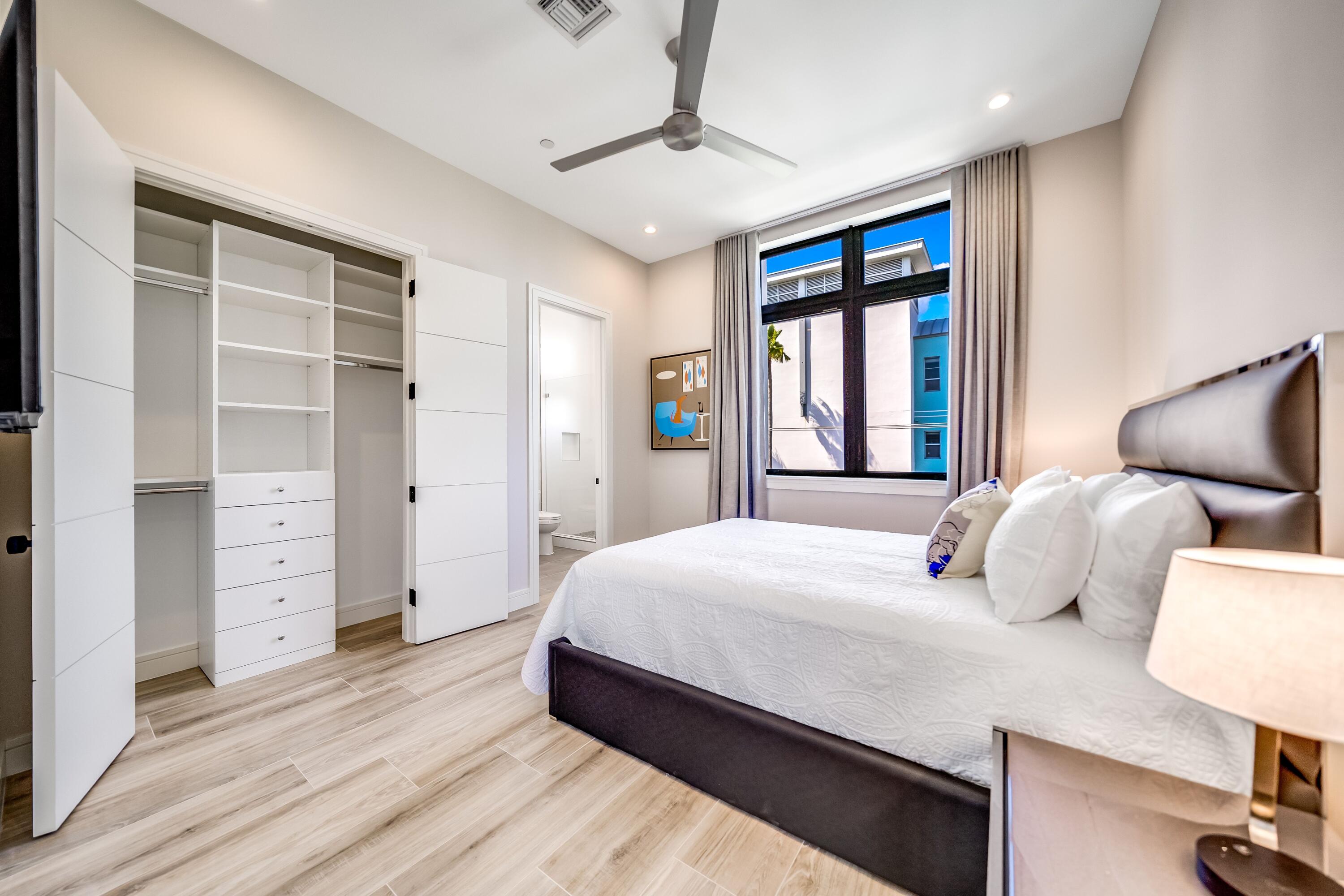 405 SE 6th Avenue 201